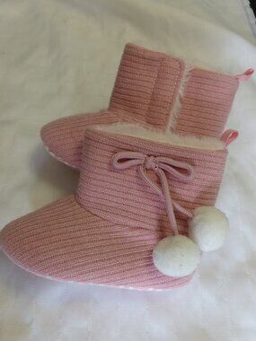 Soft and Comfortable Winter Booties with faux fur and Flexible Soles for Babies